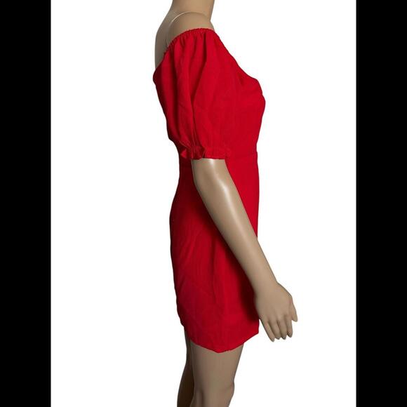 Eye-Catching Red Off-Shoulder Dress with Puff Sleeves - Picture 3 of 6